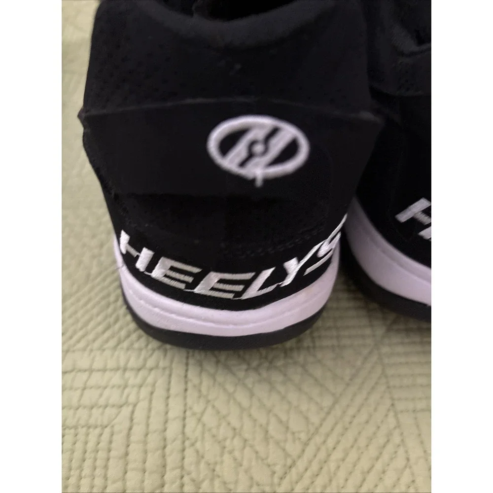 Heelys Voyager HE100713 Black White Wheeled Shoes Men's Size 10 New